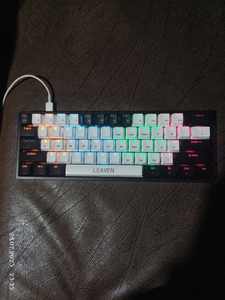 "Игровая клавиатура LEAVEN K620 с RGB