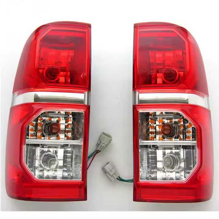Фонарь на Тойота Хайлукс 12-/ Toyota Hilux 12-