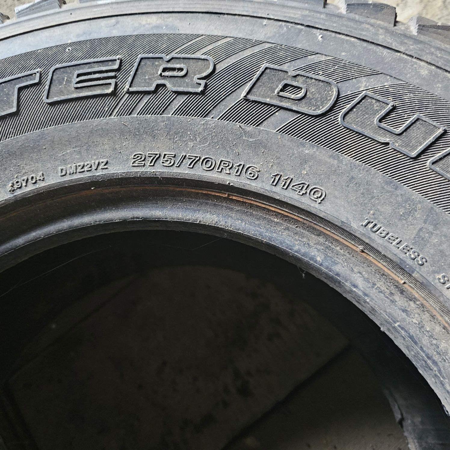 Продам 3 шины на внедорожник