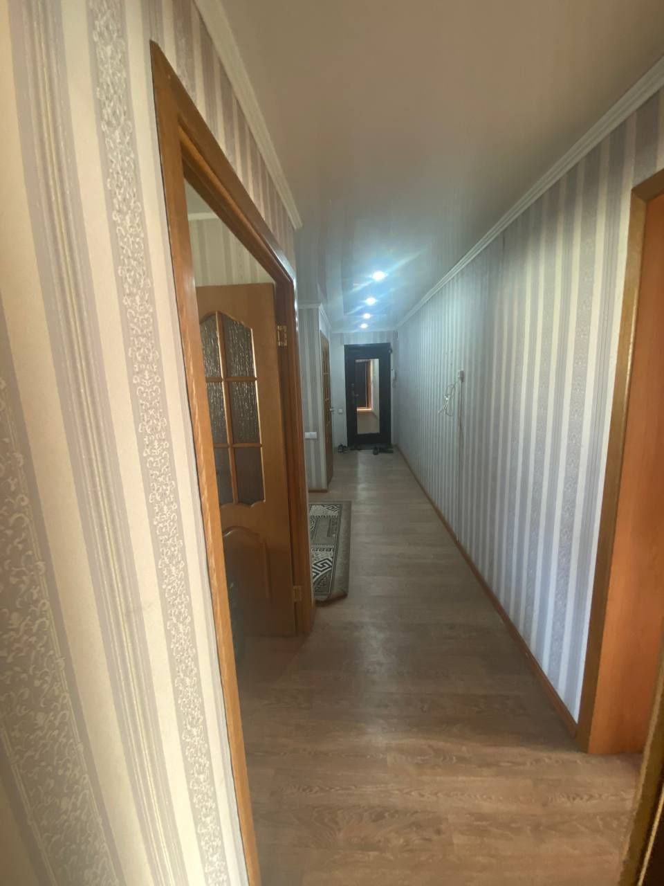Продам квартиру 3 х комнатную в 18 мкрн