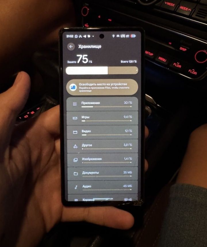 Продаю google pixel 6a смартфон