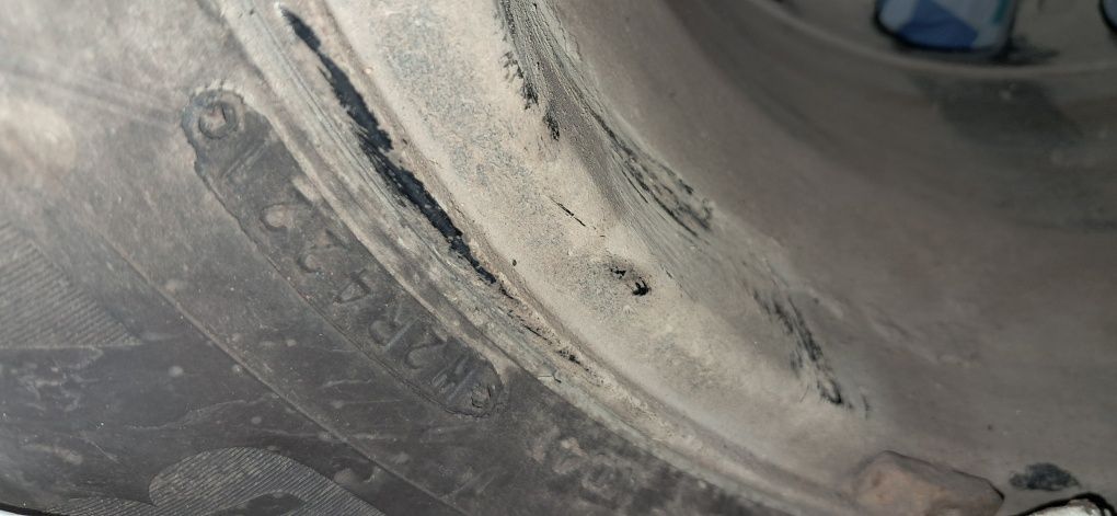 Диски с шинами R 17 5*114/3 ет7 j7