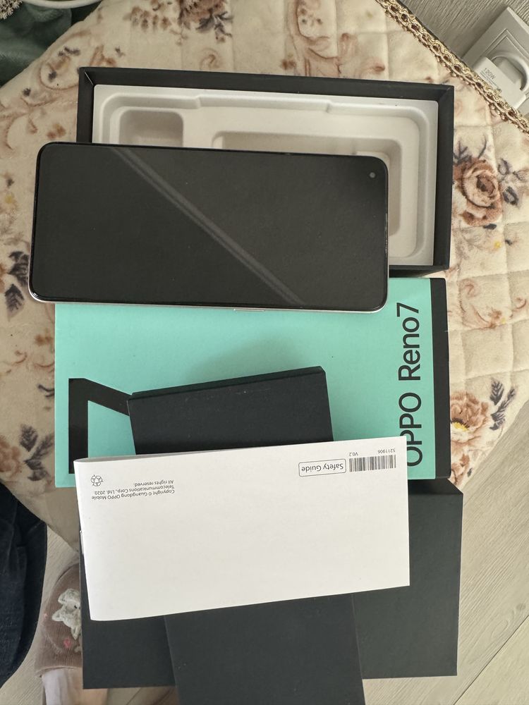 Oppo reno 7  с документами