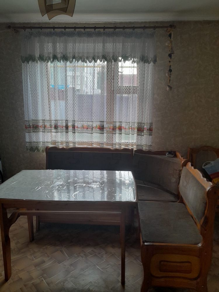 Продам шкаф в прихожку и мебель доя гостиной