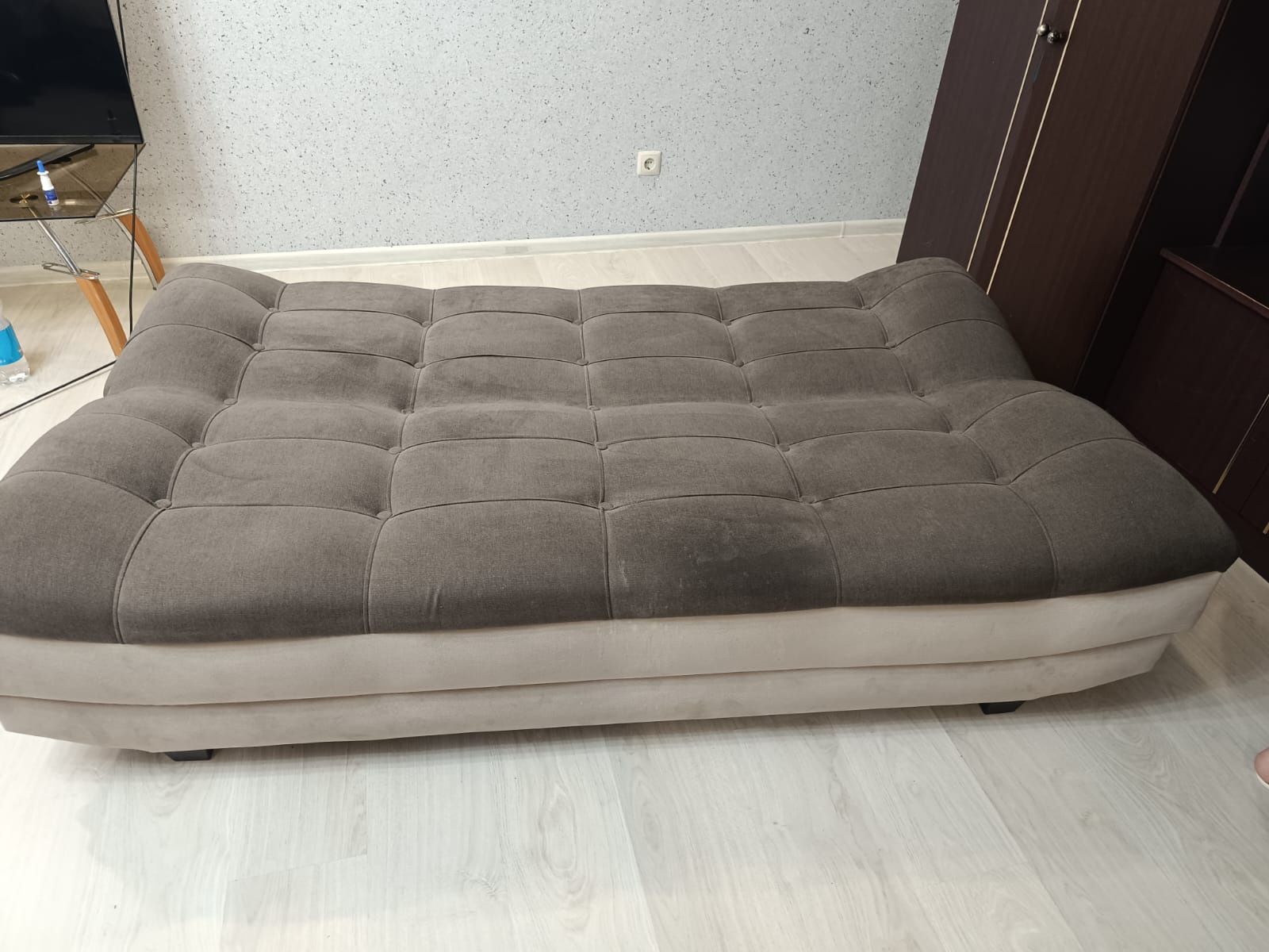 Продам диван в хорошем состоянии