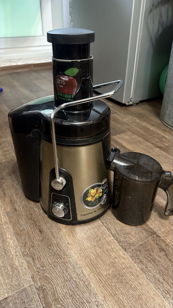 Продам соковыжималку
