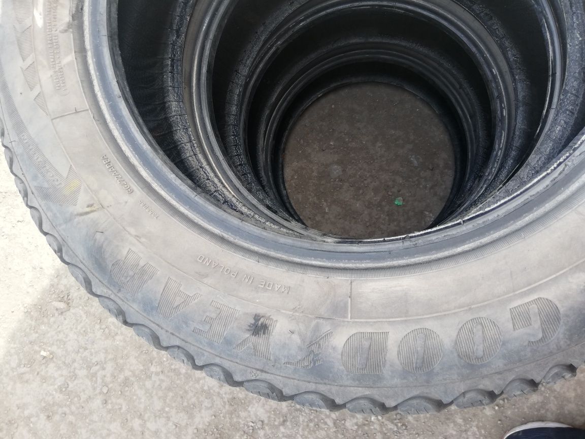 Продам зимние шины 15