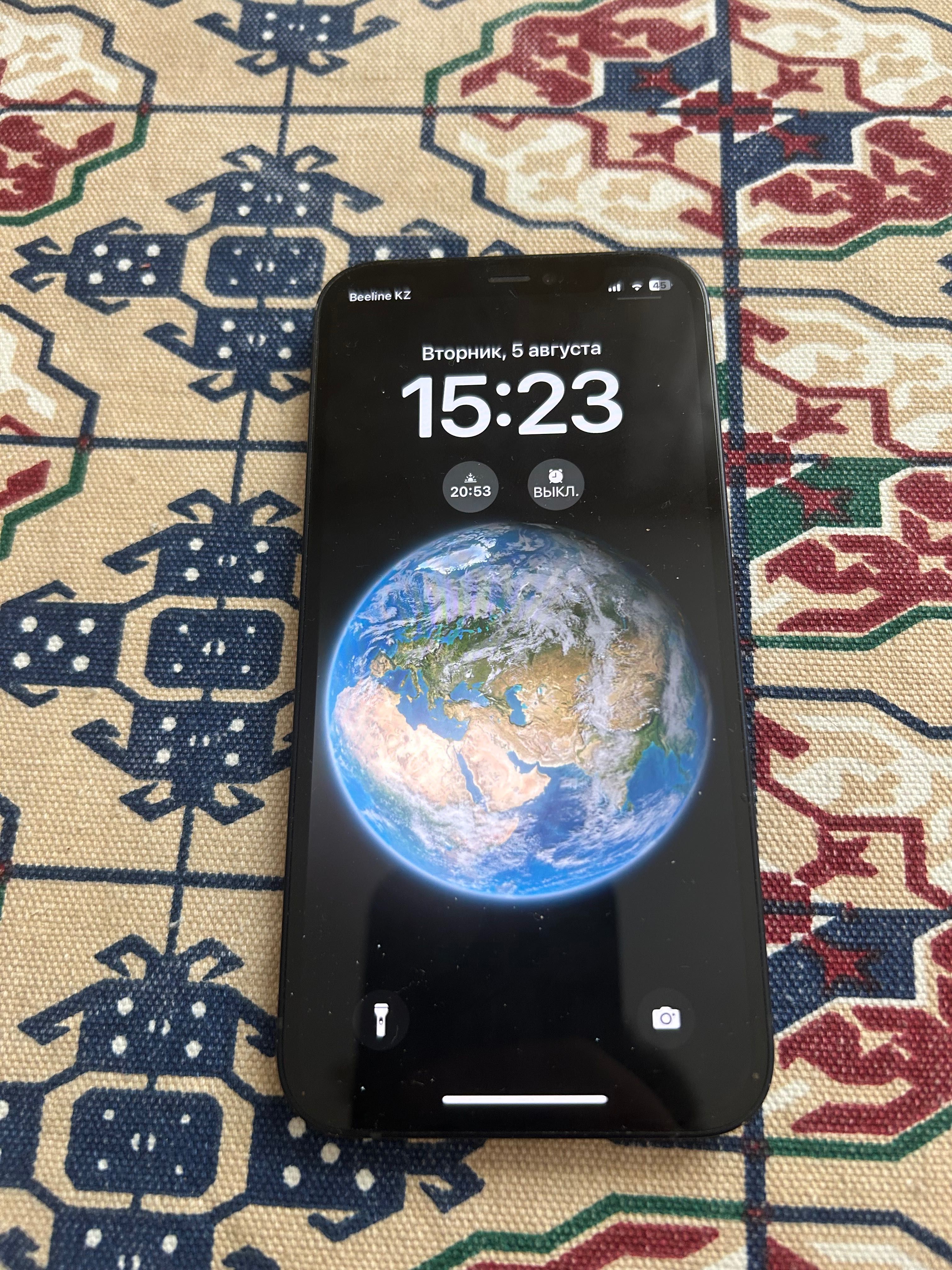 Iphone 12 продается