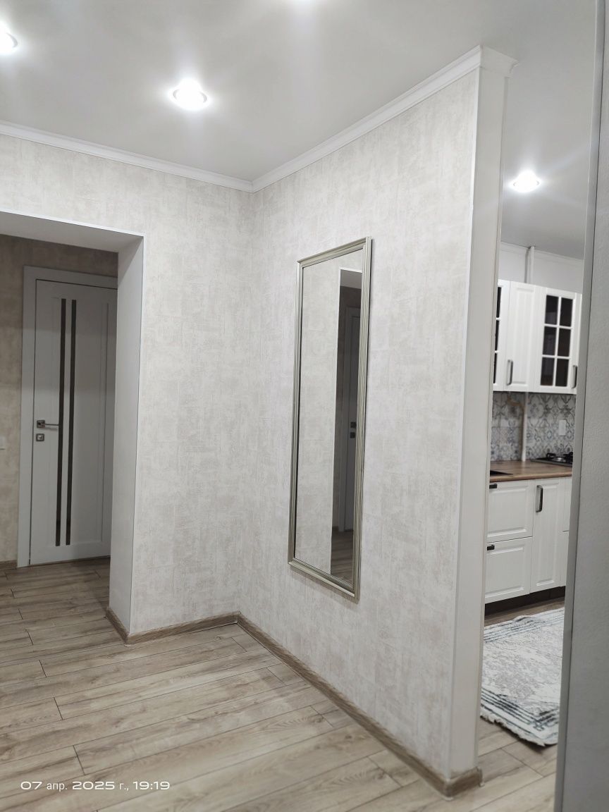 Сдам 2 ком квартиру в районе космоса