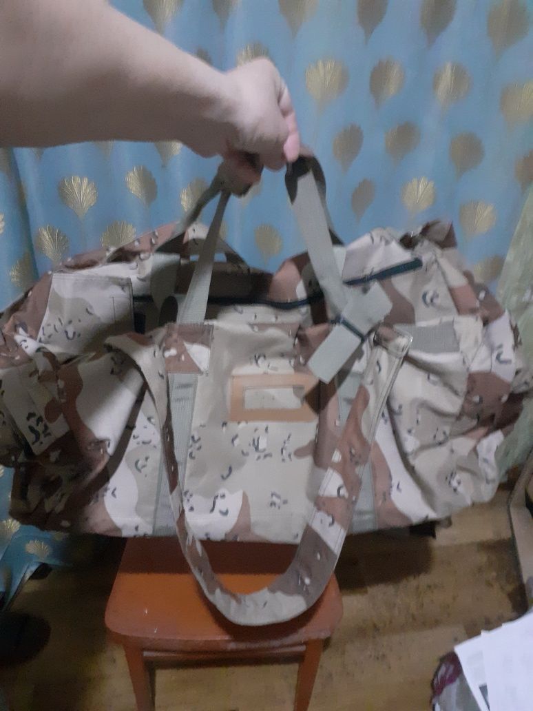 Продам рюкзаки,и дорожную сумки, разные недорого