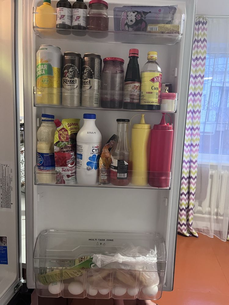 Продам Холодильник indesit