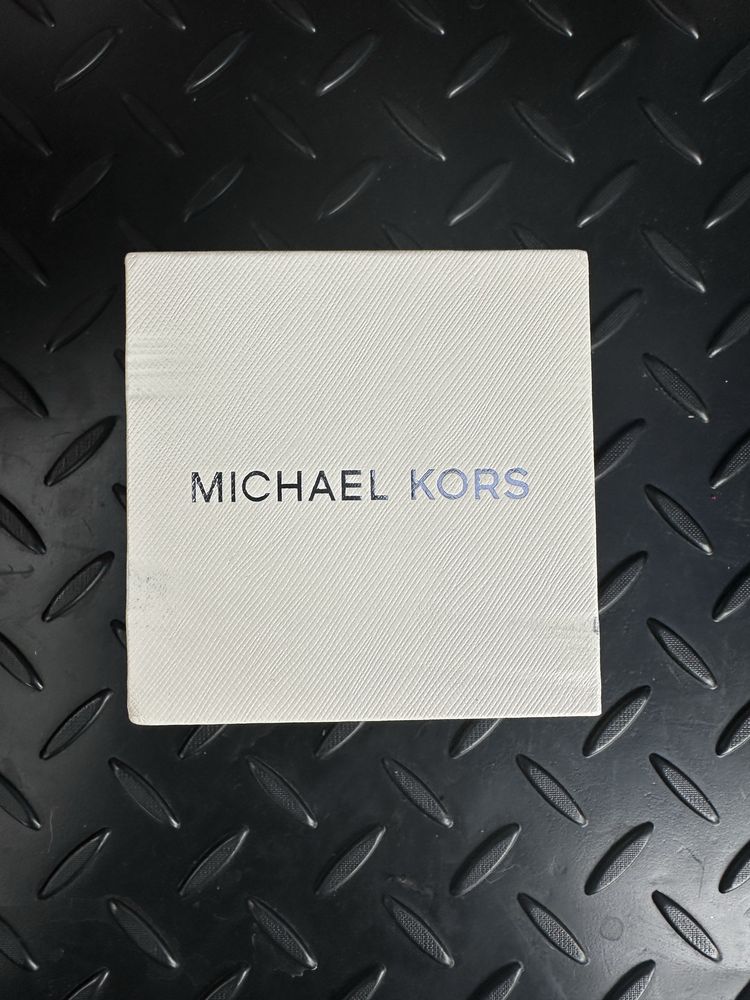 Продам - женские часы Michael Kors MK8625