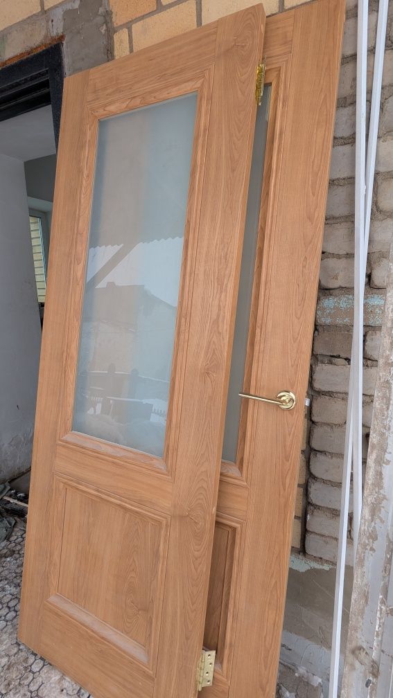 Продам двери.для зала .