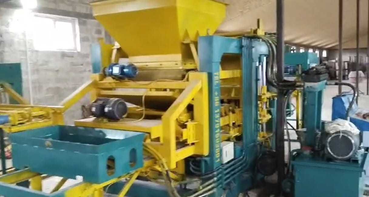 Продам линию вибропрессования  QT6-15 для производства брусчатки