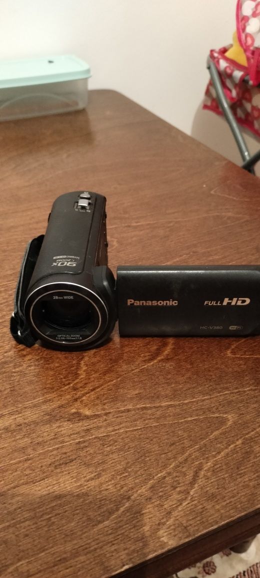 Видеокамера Panasonic HC-V380
