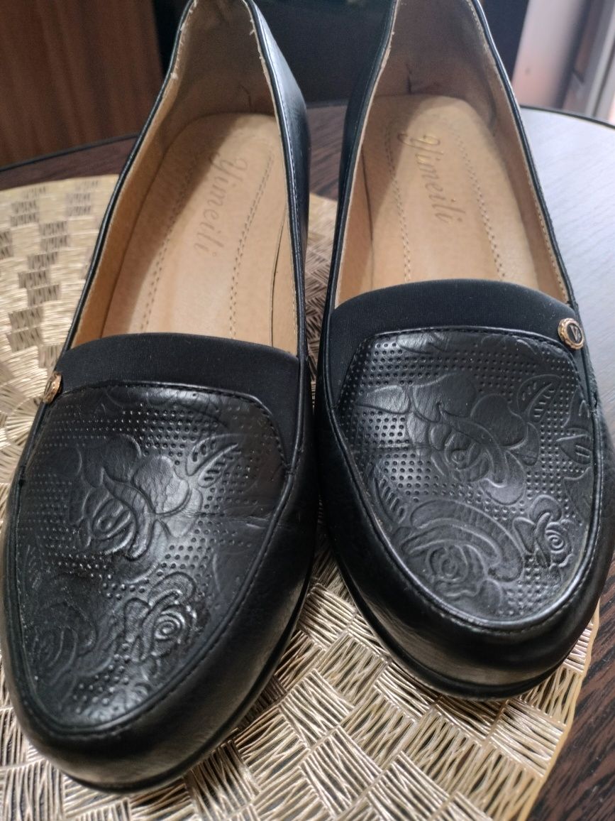 Туфли женские новые продам