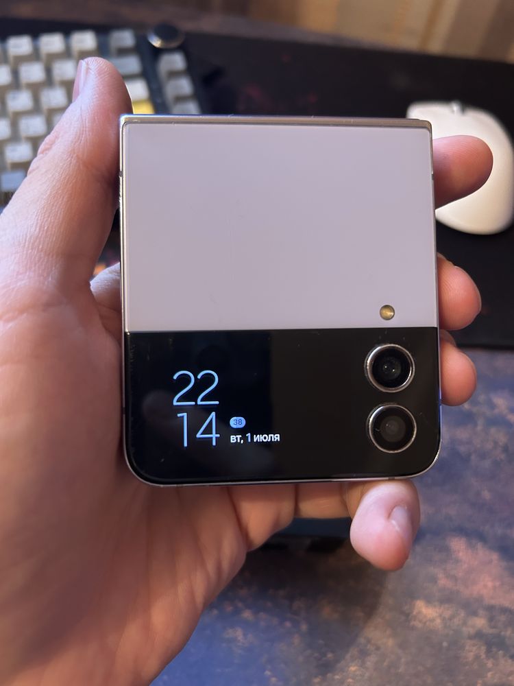 Samsung Z flip4 128gb с документами
