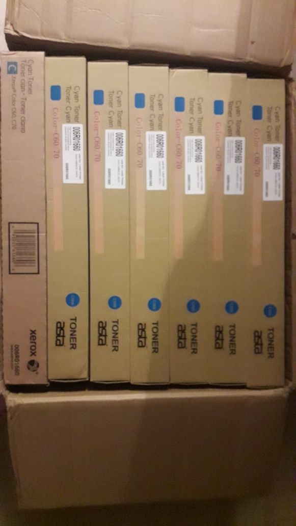 Продам Тонер-картридж голубого цвета 006R01660 для Хerox 20  шт.  И же