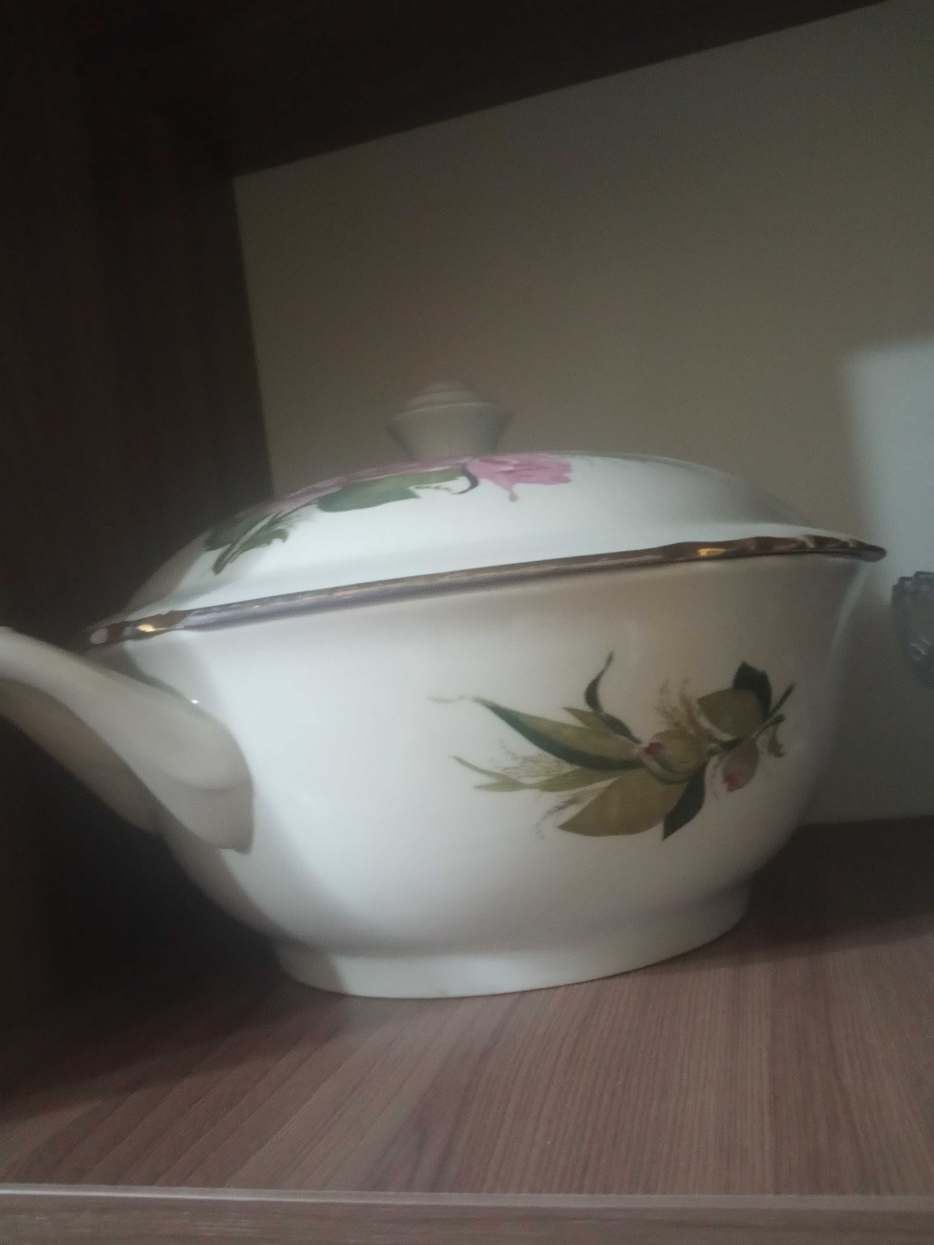 Супницы и другая советская посуда