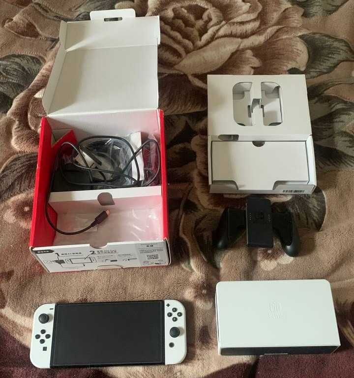 Nintendo Switch OLED (прошитая)