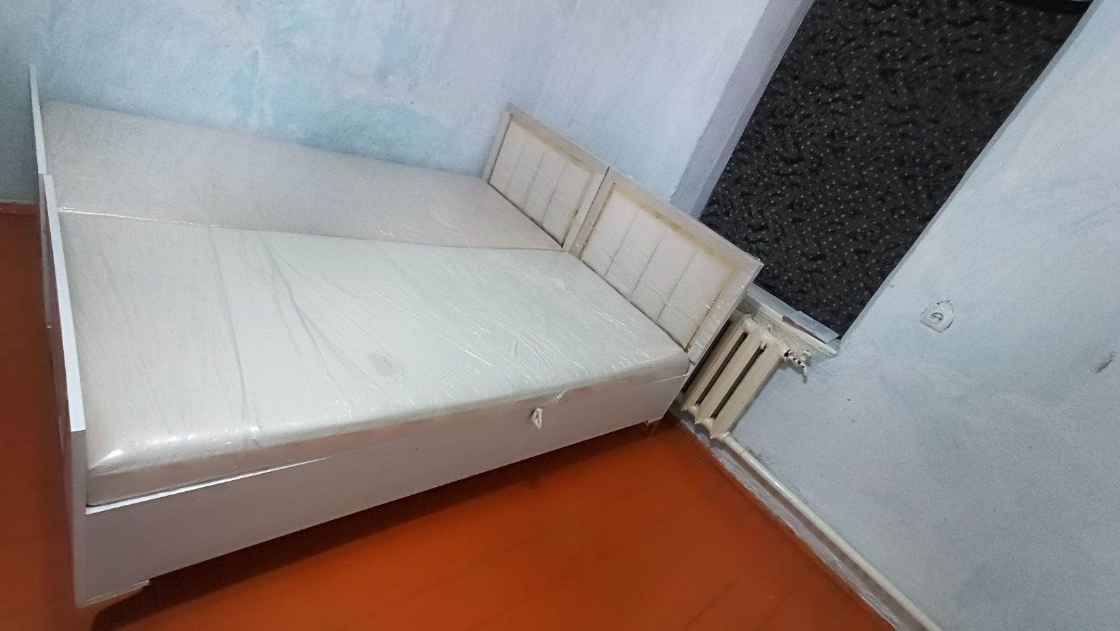 Краваттар срочно сатылады