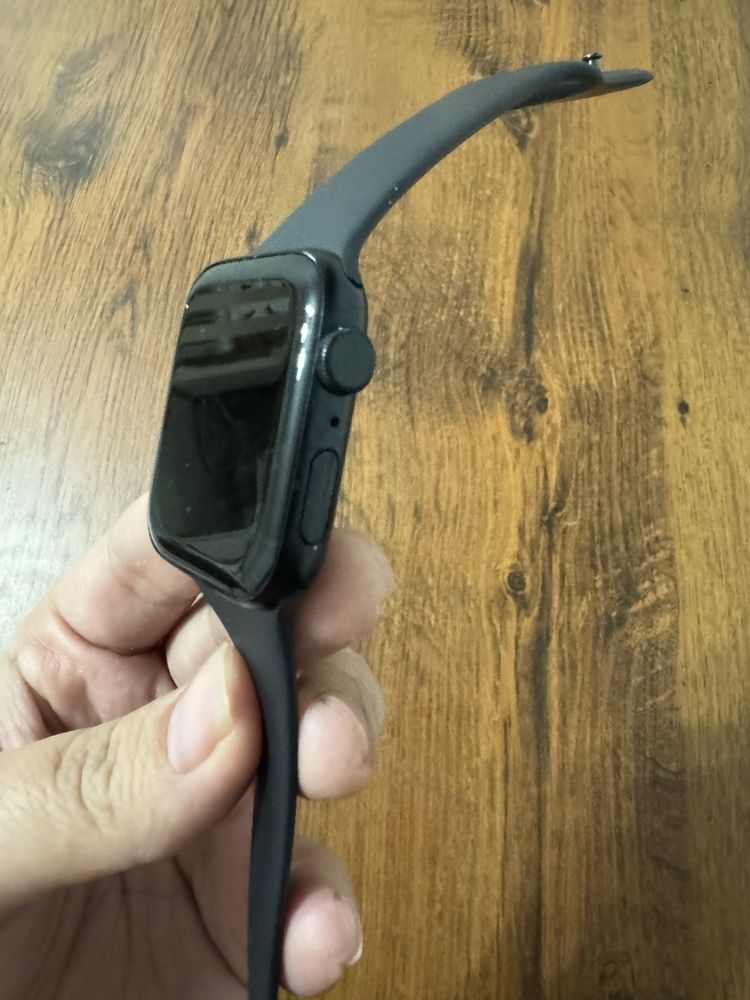 Apple watch продам в отоичном состояний
