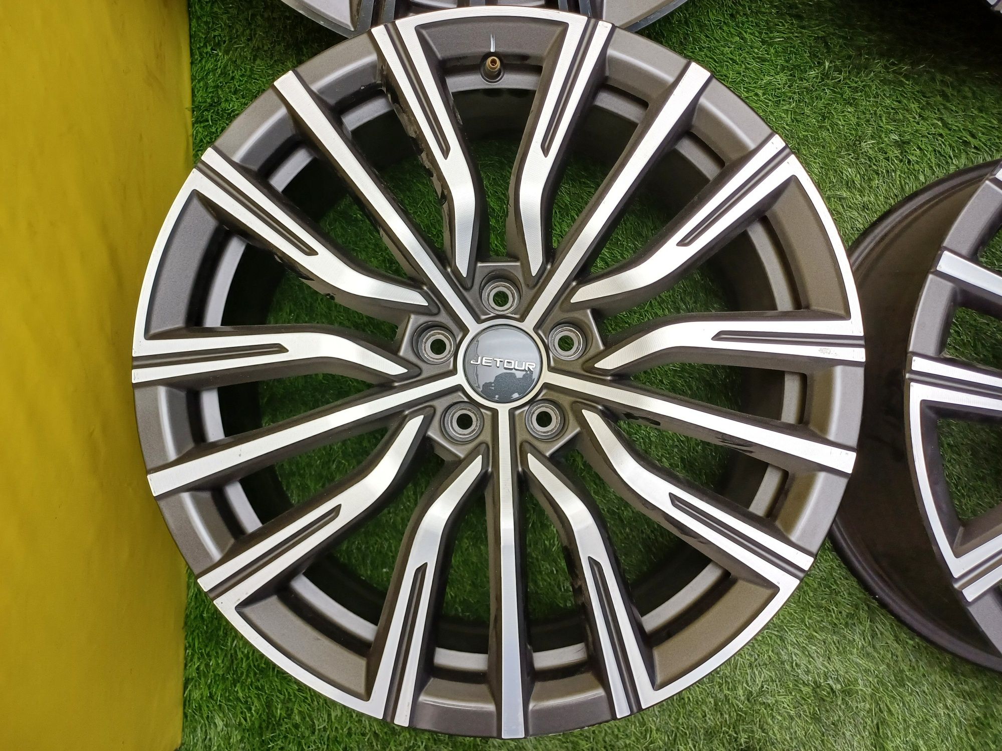 Диски R19 5x108 на Jetour и другие.