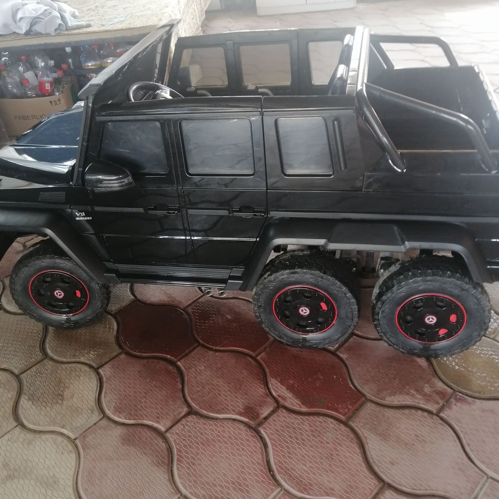 Продам 2х местный Mercedes-Benz 63