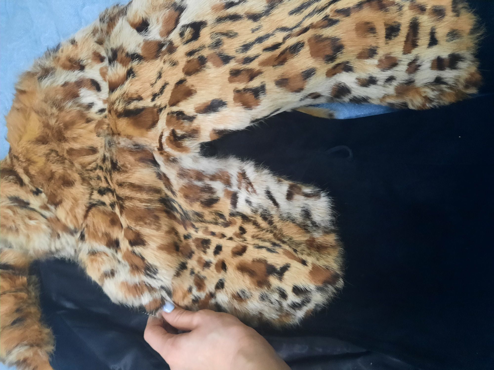 Продам куртку женскую
