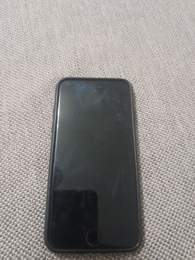Продам айфон 7ка