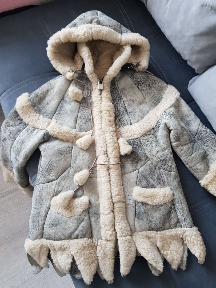 Продам детскую дублёнку
