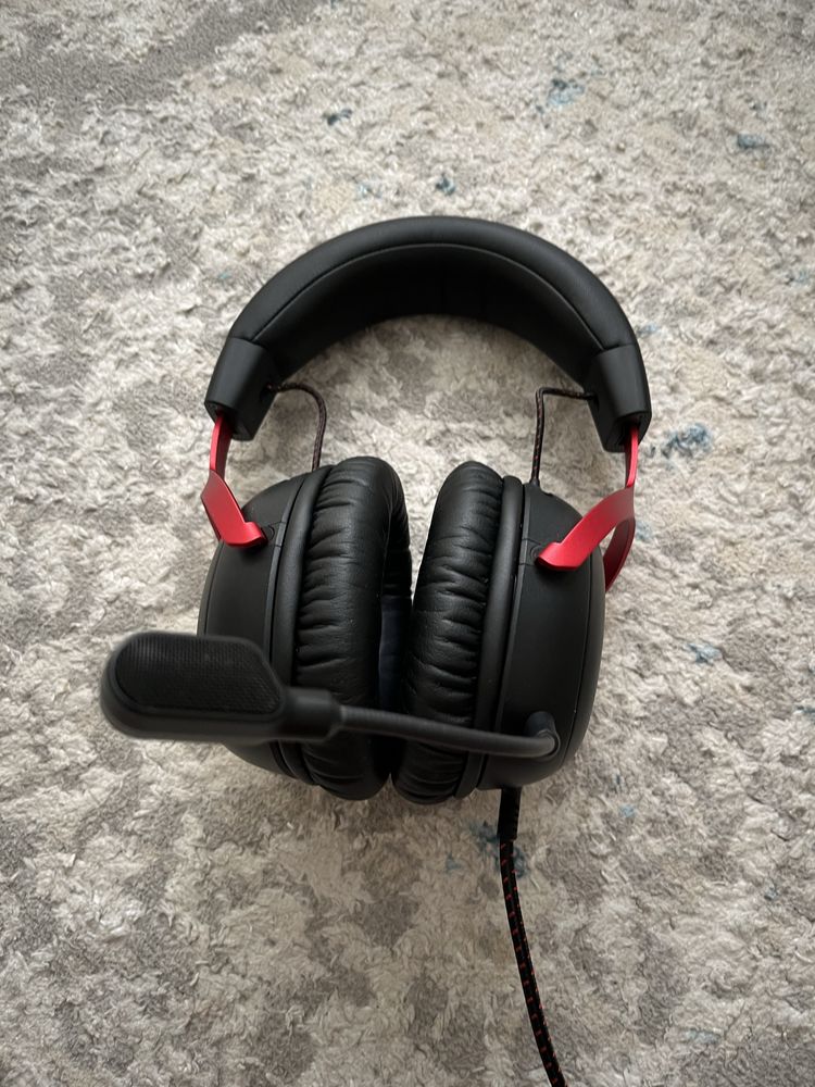 Наушники HyperX Cloud III