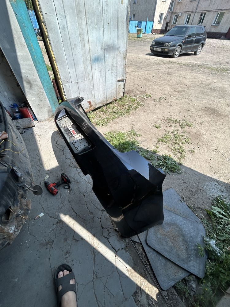 Продам бампер Лада Гранта задний