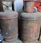 Продам четыре газовых  баллона, есть заправленные. Нахожусь в Кжби.