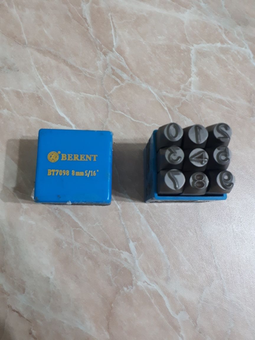 Продам биты универсальные.