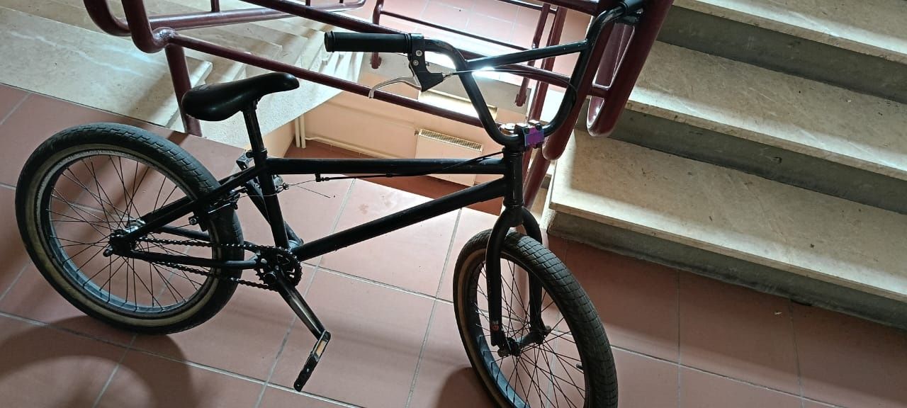 Велосипед BMX трюковой