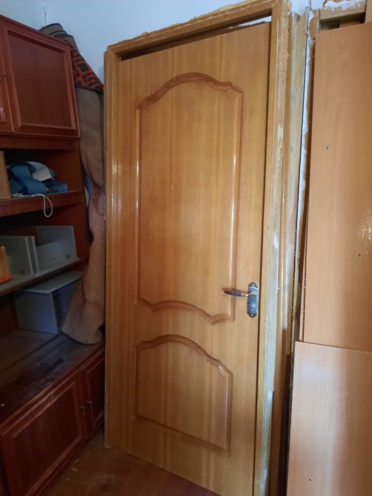 Дверь для дома.