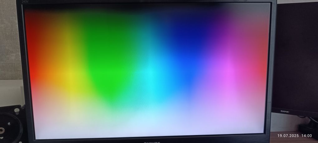 Продам fullhd монитор Phillips 243v