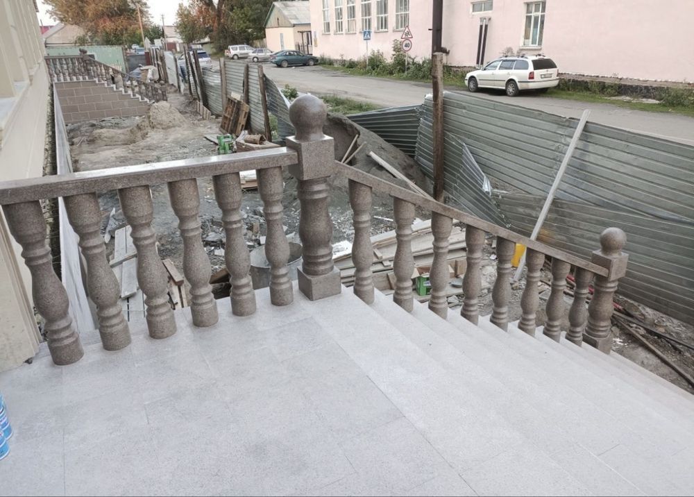 Гранит Актобе мрамор перила балясина тумба лестница