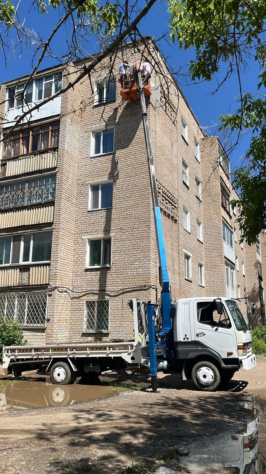 Услуги аренда автокрана автовышка. Кран