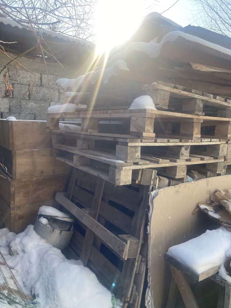 Поддон продам срочно не новый не старый нормально почти новый