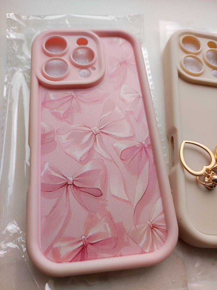 Чехлы на iPhone 16 pro