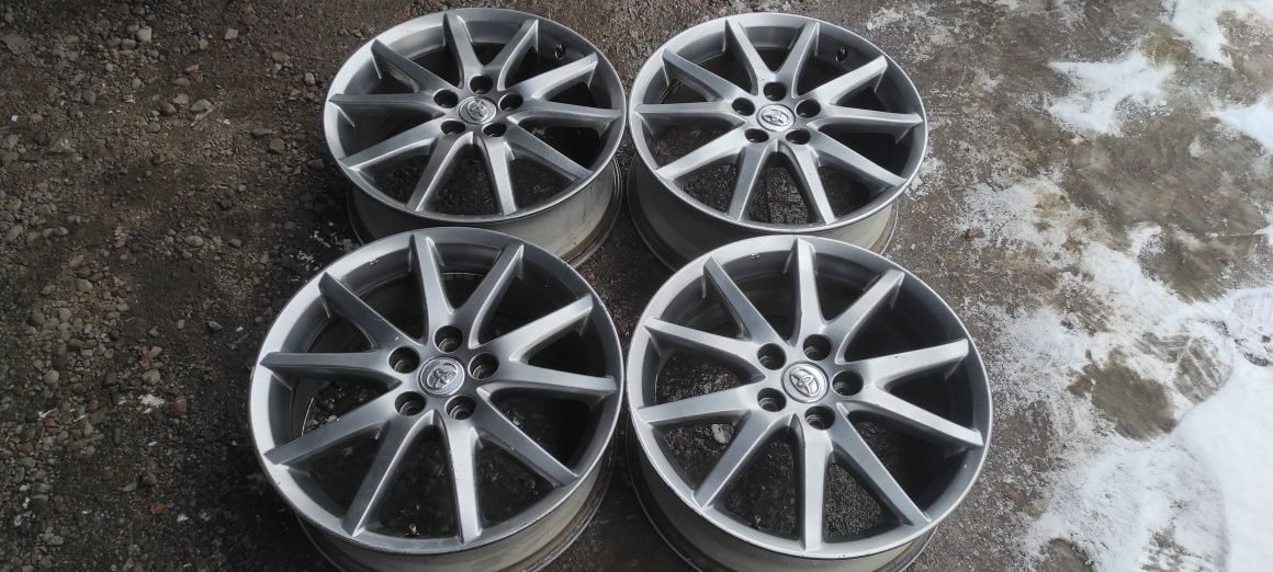 Комплект оригинальных дисков R18. Toyota. Lexus.