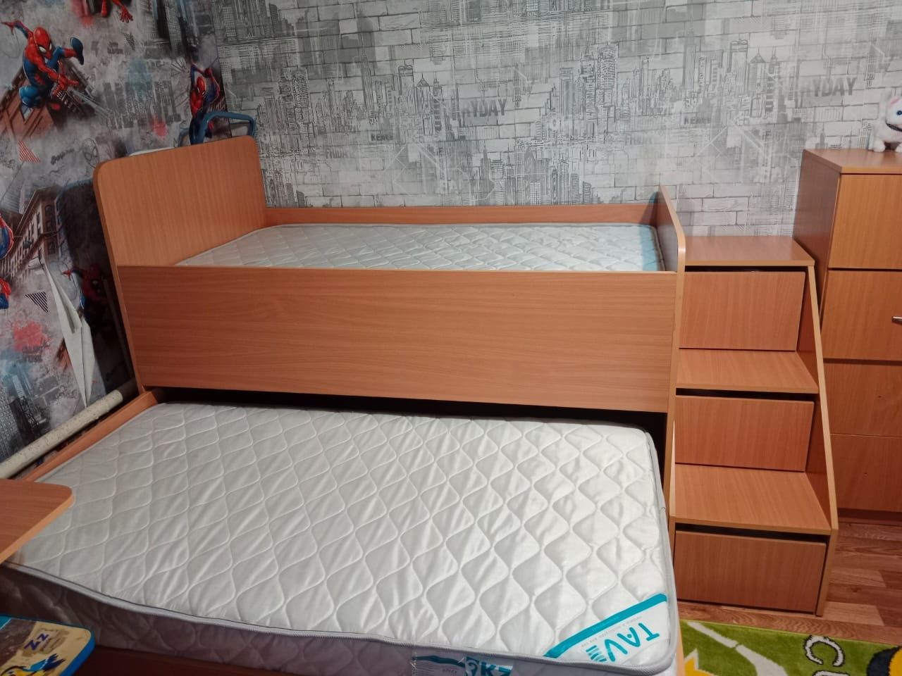 Продам 2-х ярусную кровать