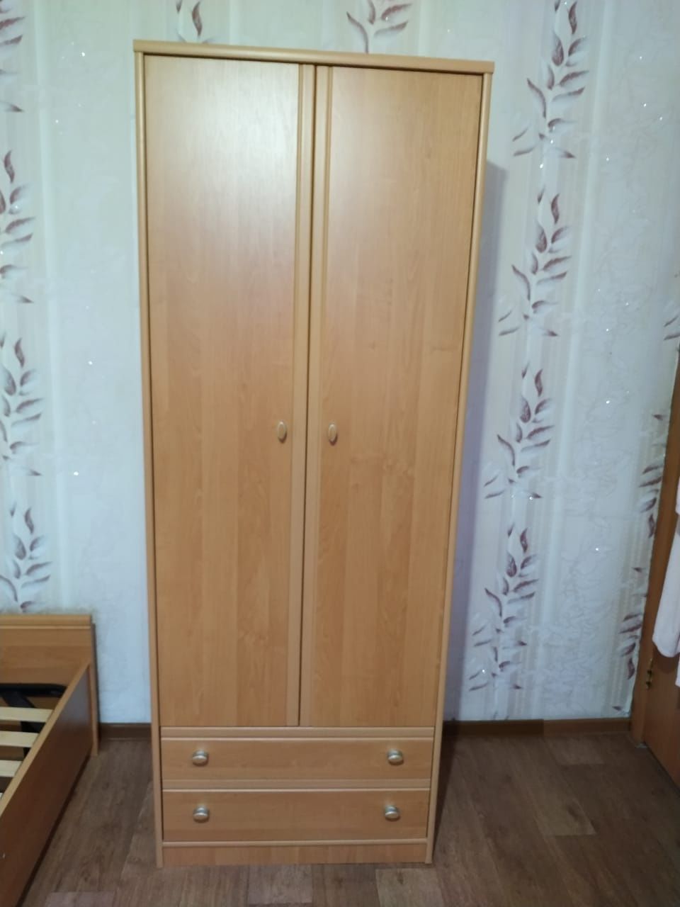 Продается стенка в детскую комнату с кроватями.  Юго-Восток. Самовывоз