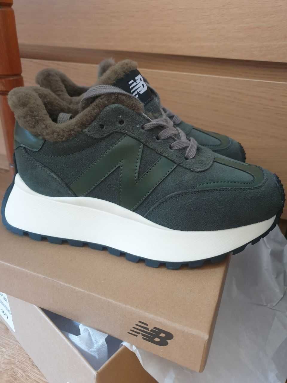 Кроссовки зимние женские  new balance, 37р