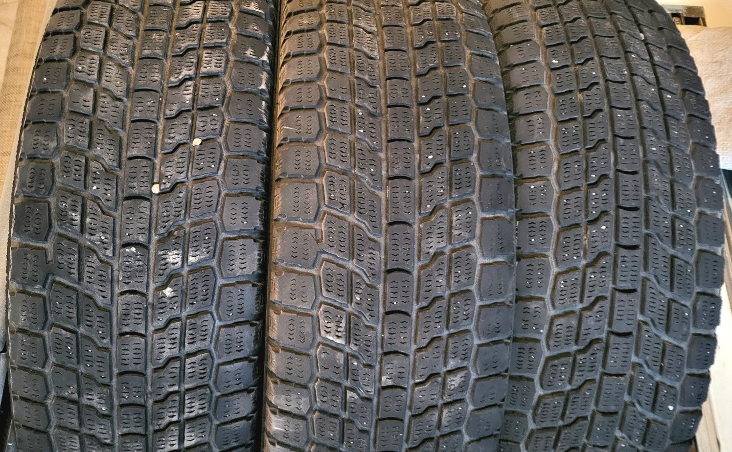 Yokohama 225/65 R17
