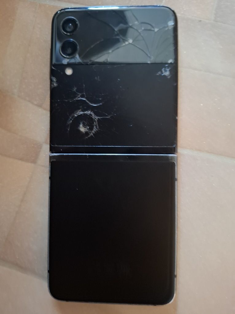 Продам или обменяю Samsung z flip 3