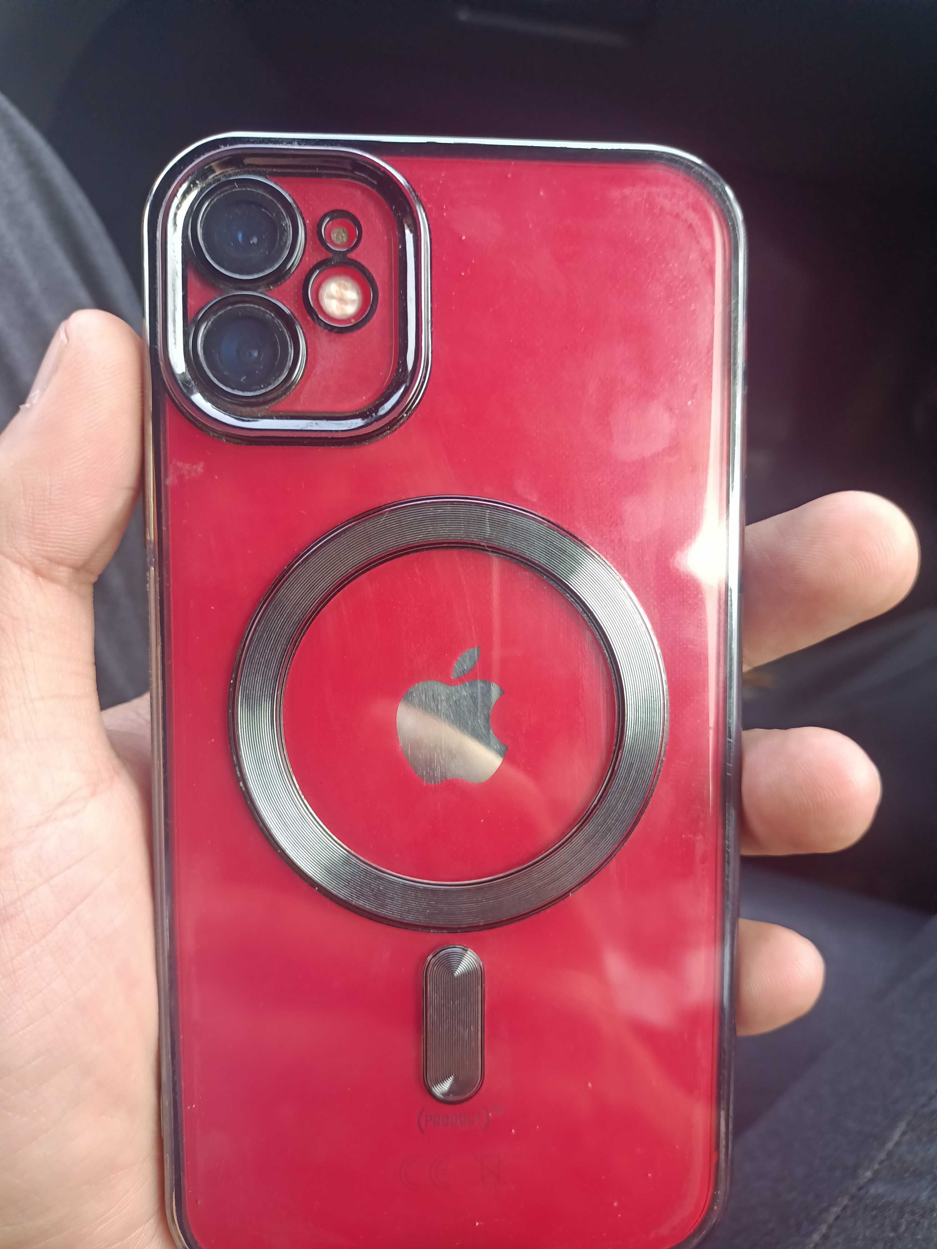 Продам iPhone 11 б/у