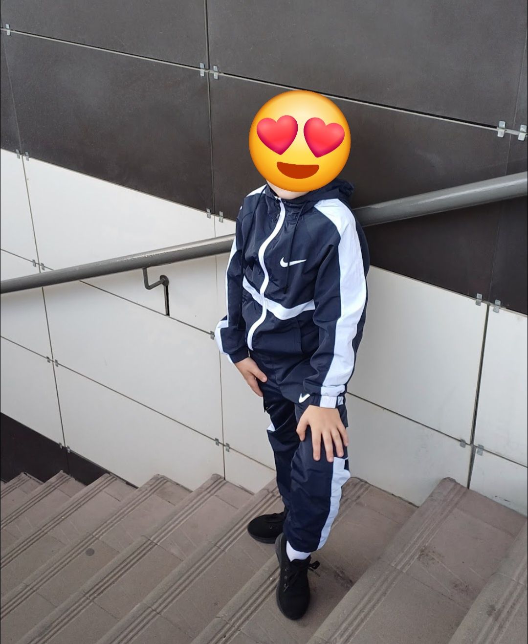 Продам детский спортивный костюм